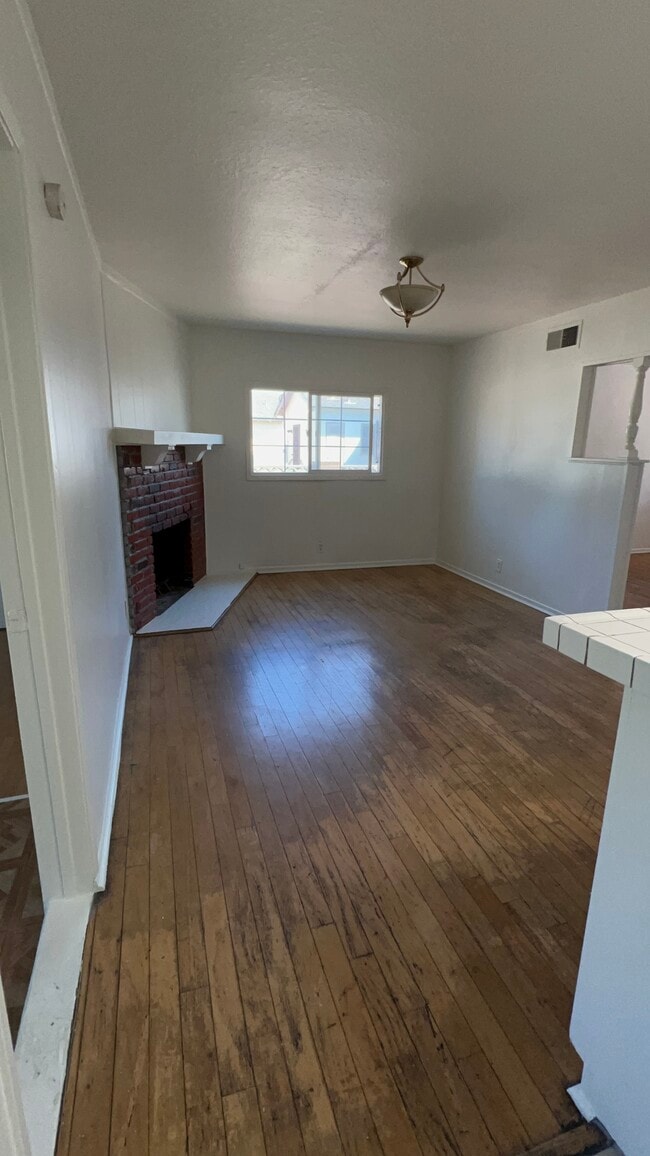 Building Photo - 10063 Faywood St