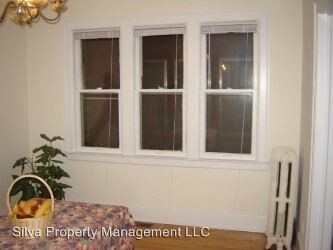 Foto del edificio - 910 Beaconsfield Ave