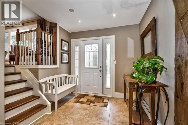 Building Photo - 5 Bayview Ave