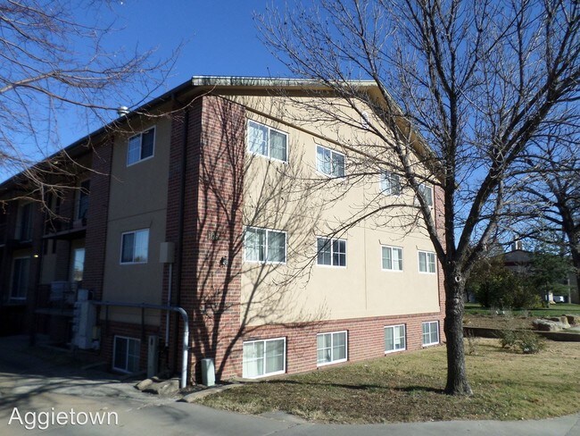 Foto del edificio - 1826 Anderson Ave