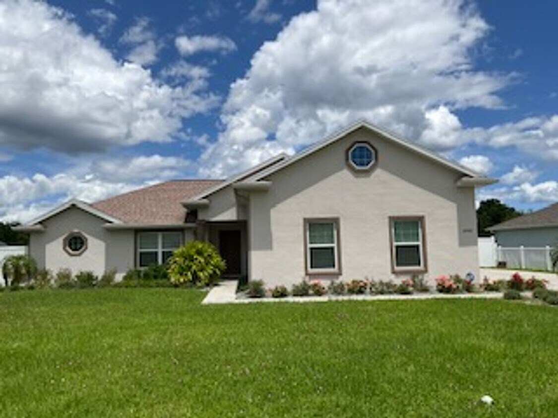 Primary Photo - Oak Hill Plantation 3/2 NE Ocala Home