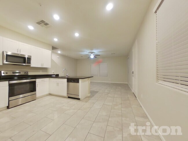 Building Photo - 12572 W Lindbergh Dr