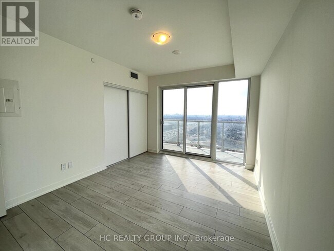 Building Photo - 2031-2031 Kennedy Rd
