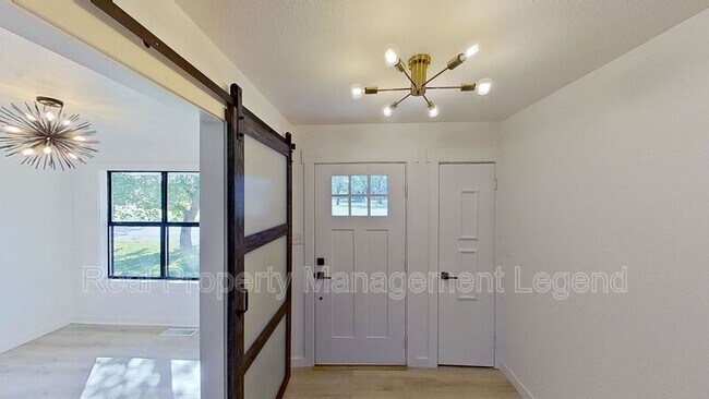 Foto del edificio - 1811 N Crockett St