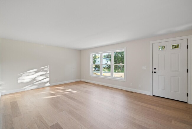 Foto del edificio - 1018 Bonnie Brae Ln