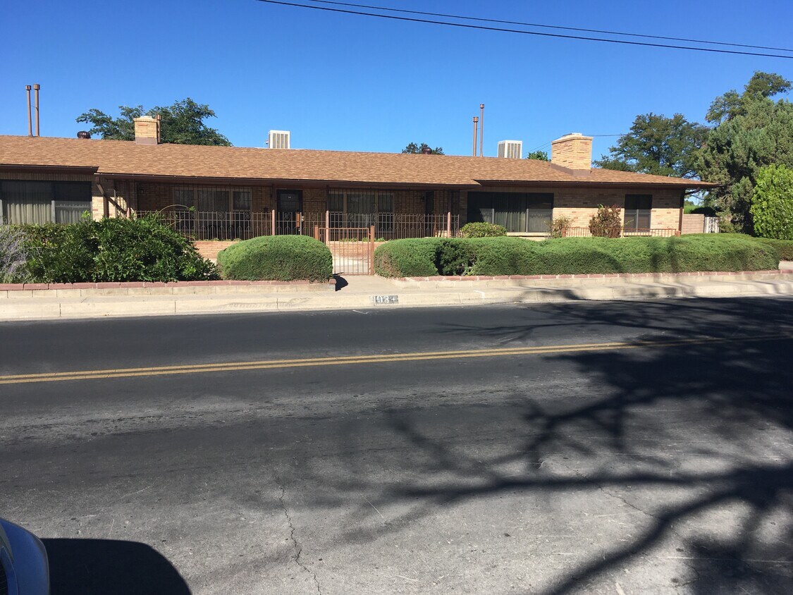 Foto principal - 903 Carlisle Blvd SE