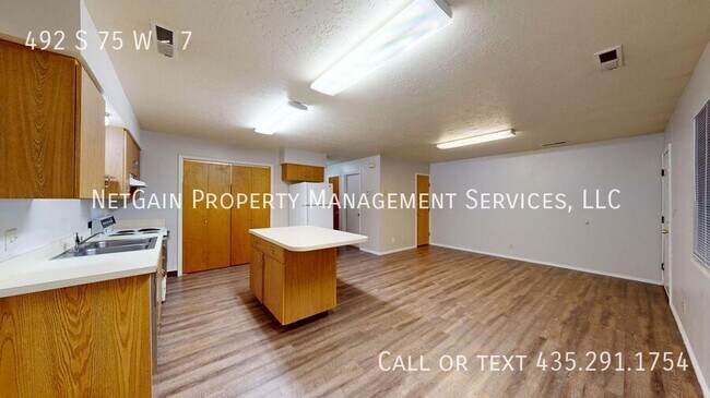 Foto del edificio - 492 S 75 W