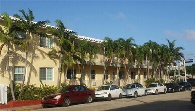 Building Photo - 7400 Harding Ave