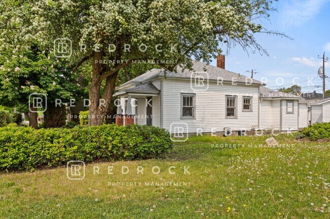 Foto del edificio - 227 E Indiana Ave
