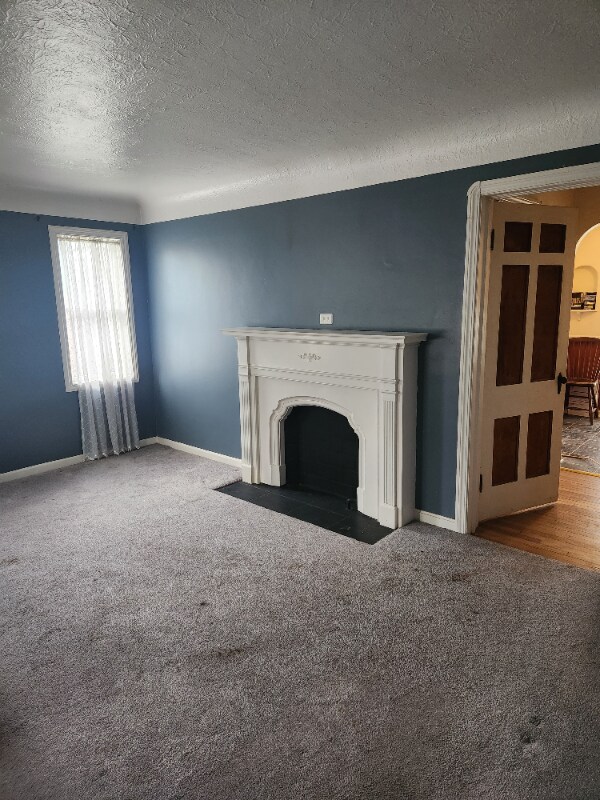 4353 W 61st St Cleveland, OH 44144 – photo 4