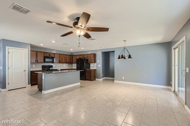 Building Photo - 3 br, 2 bath House - 25639 W Milada Drive ...