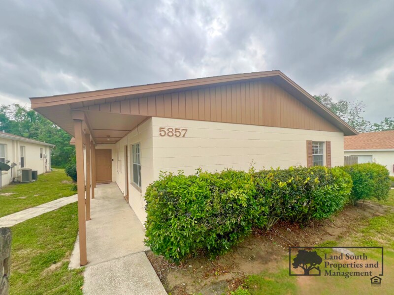 Foto principal - 5857 Charlton Dr