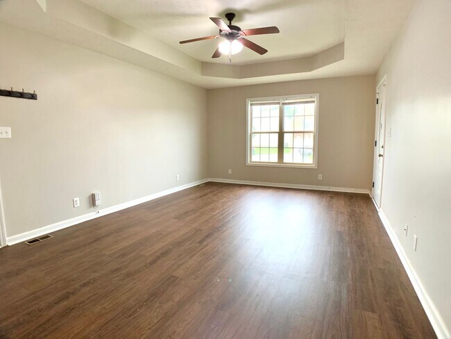 Foto del edificio - 685 Foxfield Dr