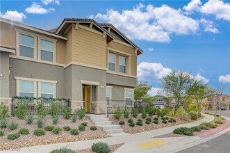 Building Photo - 360 Summer Sparrow Ave