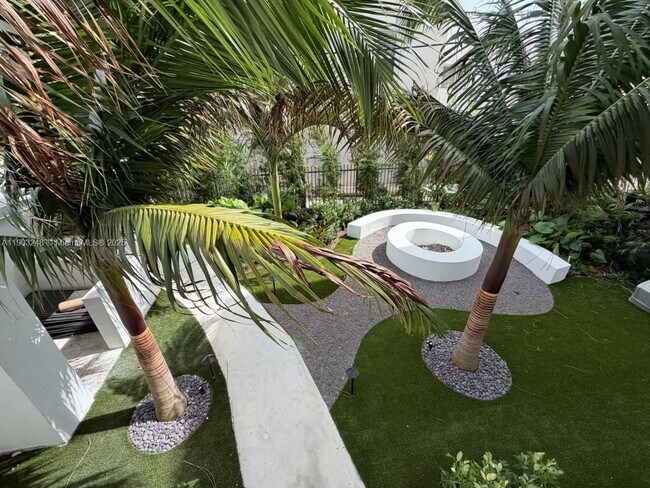 Foto del edificio - 1619 Jefferson Ave