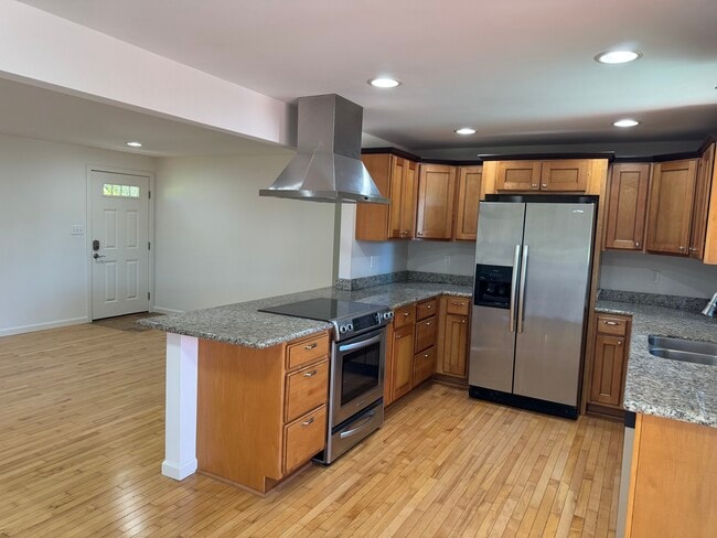 Building Photo - 2829 Larch Way