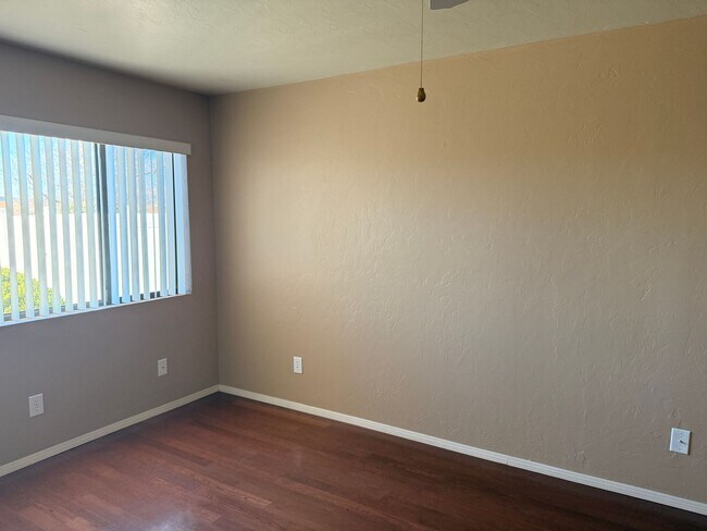 Foto del edificio - 2165 Elkhorn Dr