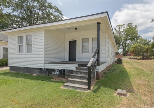 Building Photo - 108 Reagan St