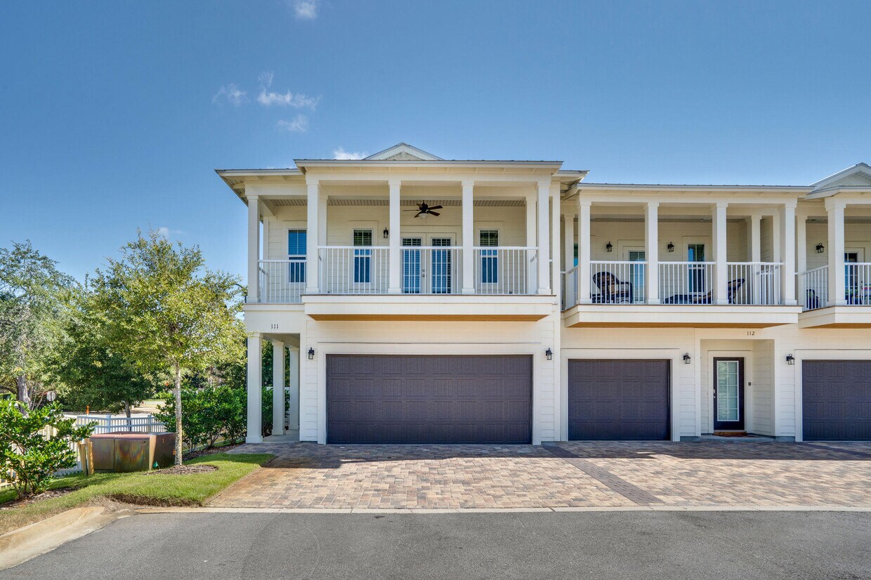 125 Crystal Beach Dr, Destin, FL 32541 Condo for Rent in Destin, FL