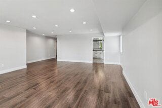 Foto del edificio - 819 E La Palma Dr