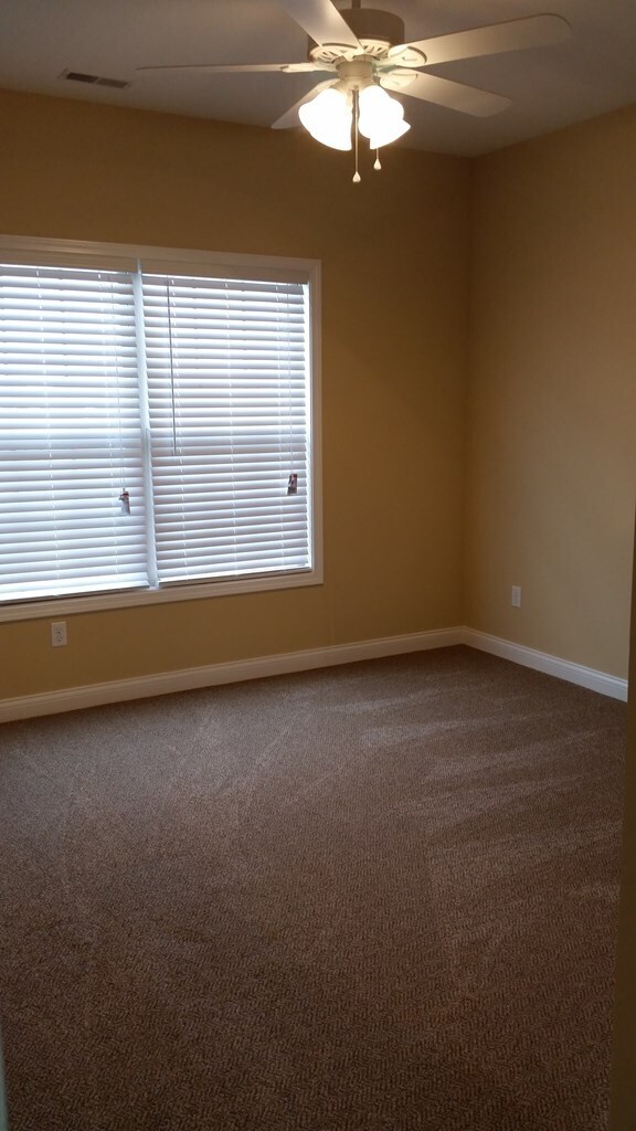 Building Photo - 4720 Sydney Ln