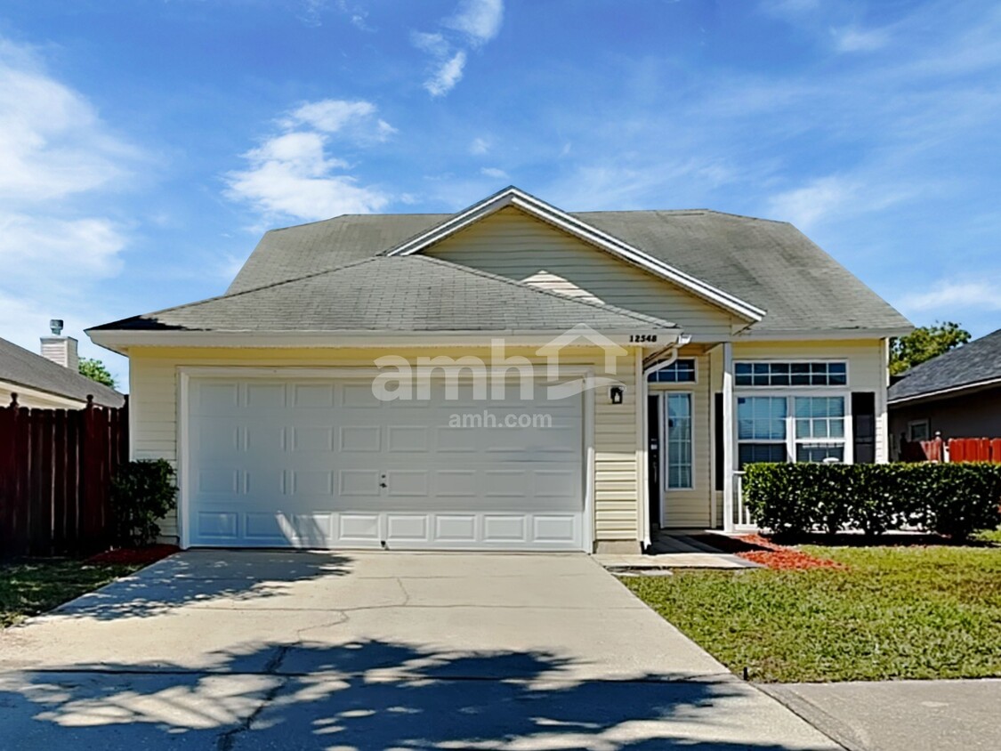 Primary Photo - 12548 Ayrshire St E