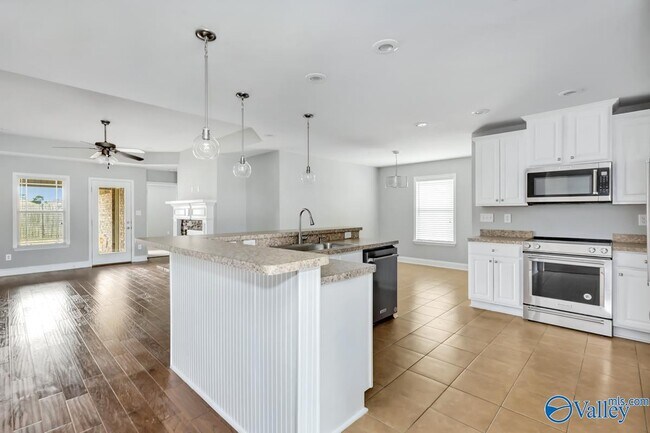 Foto del edificio - 102 Chadswalk Ln