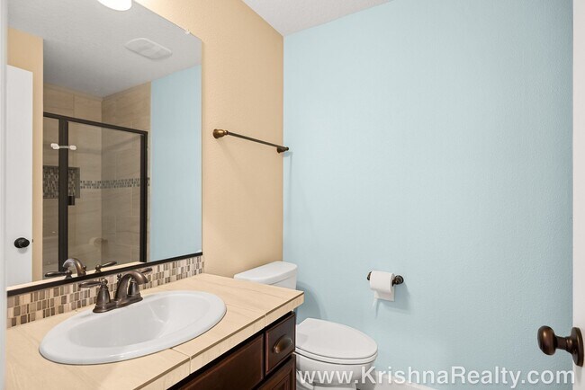 Building Photo - Spectacular 4 BD* 3 BA* + A Bonus Room Cor...