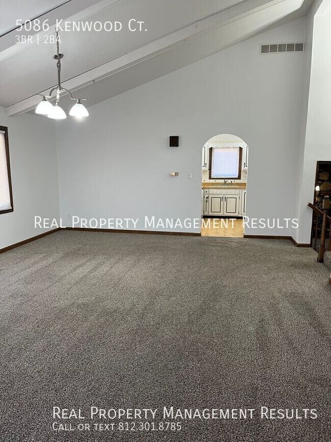 Foto del edificio - 5086 Kenwood Ct