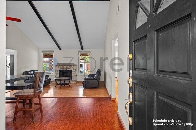Building Photo - 697 Auburn Dr
