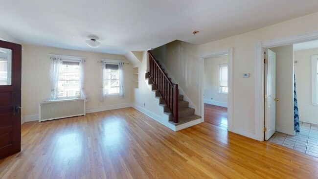 Spacious 4BR Condo in Brighton | Parking Included | Student Friendly - Spacious 4BR Condo in Brighton | Parking Included | Student Friendly