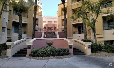 Building Photo - 270 E Flamingo Rd