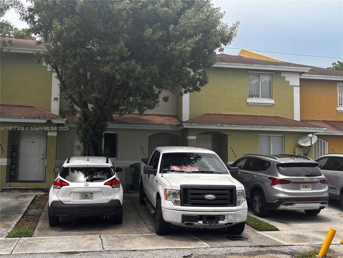 Foto principal - 2265 NW 136th Terrace
