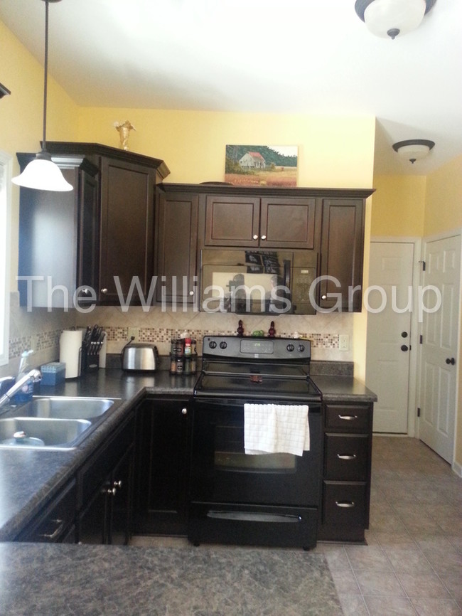 Building Photo - 2129 Coinjock Cir
