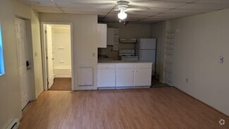 Building Photo - 110 S Main St