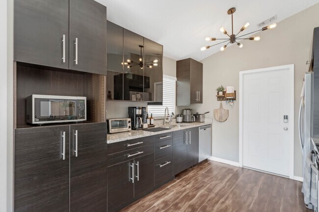 Foto del edificio - 11717 Broad Oak Ct