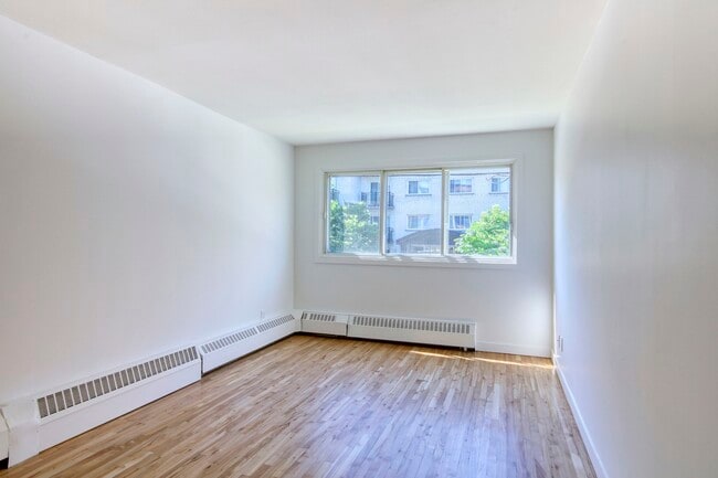 Photo du bâtiment - 760 Rue Galt