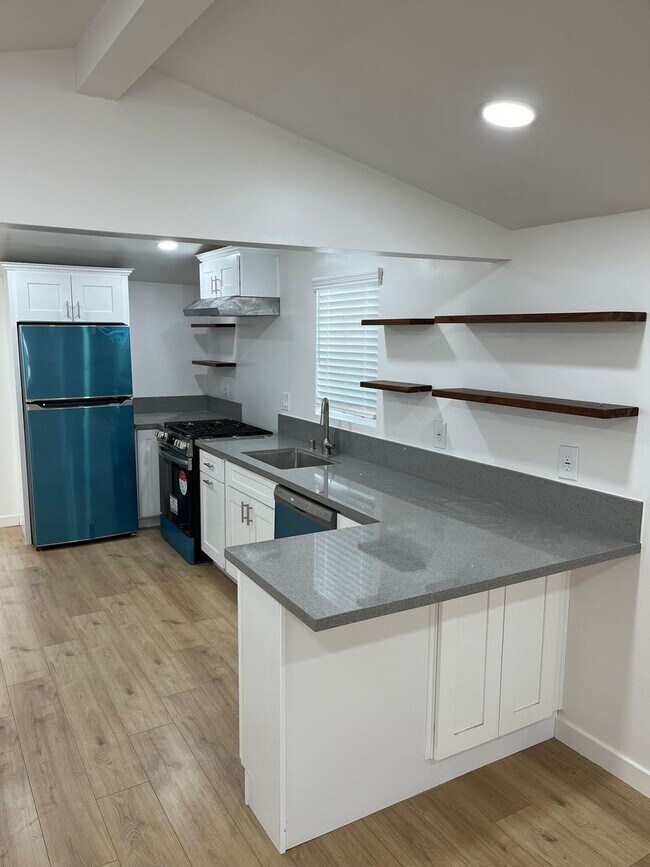 1111 Ohio Ave Unit 1113, Long Beach, CA 90804 Room for Rent in Long Beach, CA