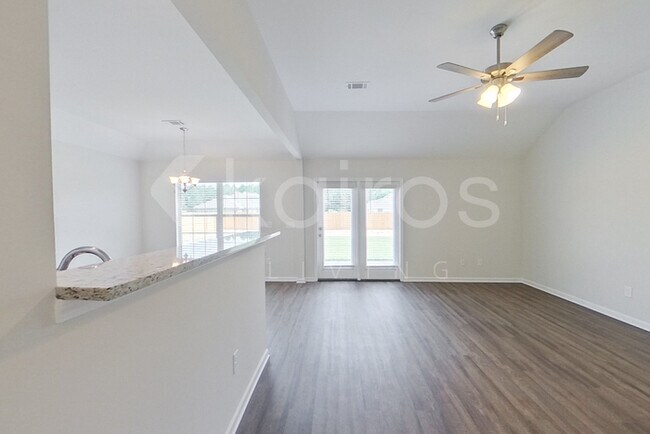 Building Photo - 1635 Fitzpatrick Rd