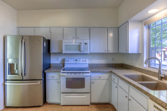 Foto del edificio - 982 S Pantano Rd