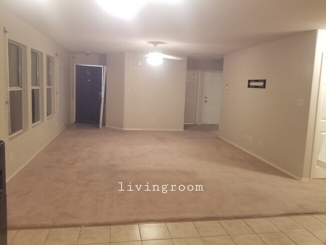 Living Room - 3007 Duck Pond Dr