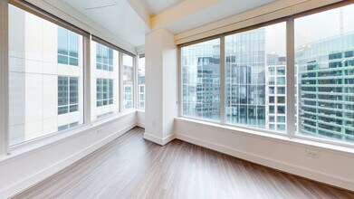 Interior Photo - 100 Pier 4