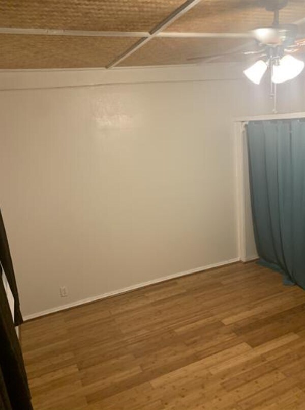 Foto del edificio - 84-239-239 Holt St