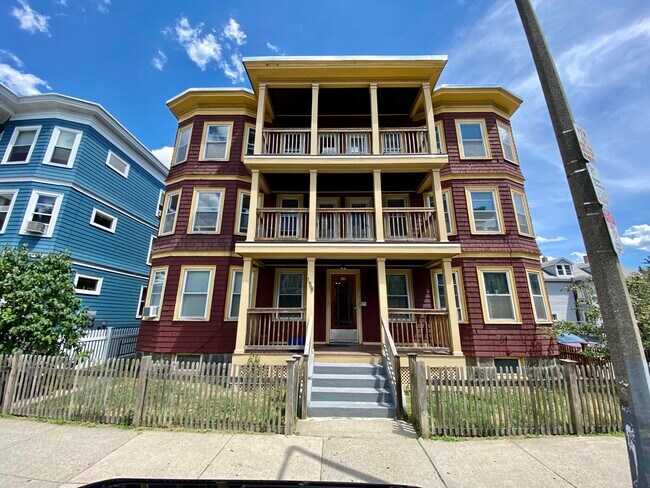 Building Photo - 158 South St