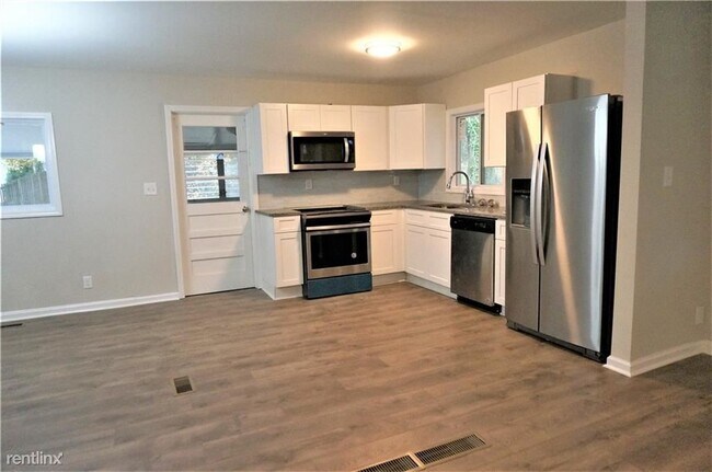 Building Photo - 2 br, 1 bath House - 2228 Misty Lane Se