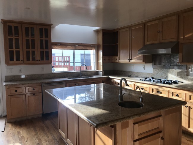 Foto del edificio - 3770 Stewart Ave