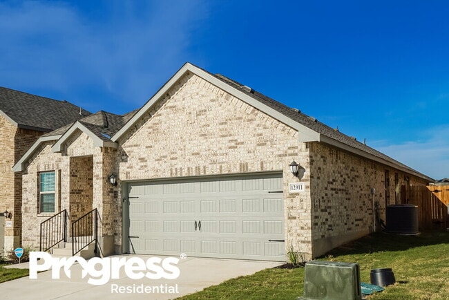 Building Photo - 127 W Nakoma Dr