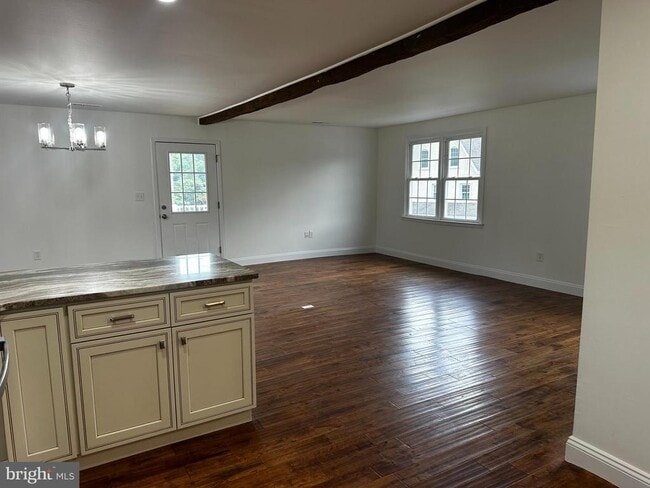 Foto del edificio - 1009 Davis Grove Rd