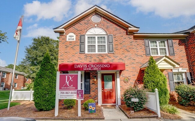 Building Photo - Davis Crossing