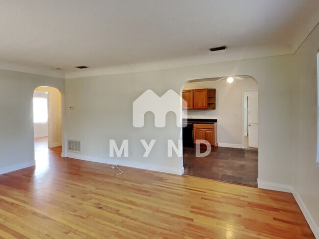 Building Photo - 5047 2nd Ave N